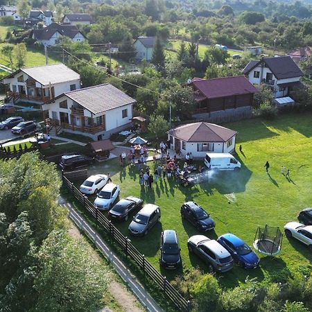 Green Hill Resort Zărneşti Bagian luar foto